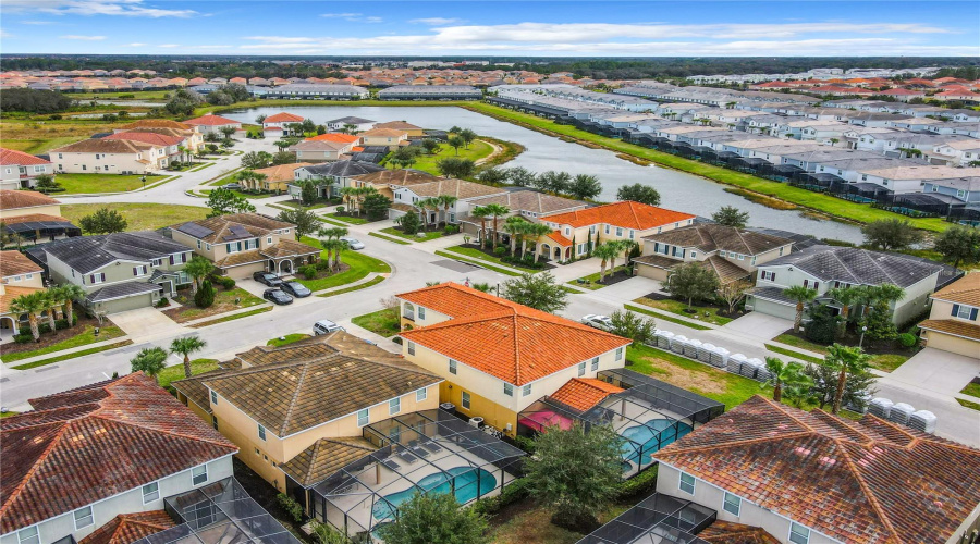 DAVENPORT, Florida 33837, 5 Bedrooms Bedrooms, ,4 BathroomsBathrooms,Residential,For Sale,WILDWOOD,0,MFRO6263897