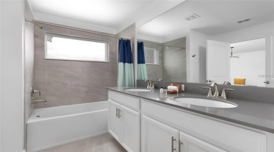 KISSIMMEE, Florida 34746, 4 Bedrooms Bedrooms, ,3 BathroomsBathrooms,Residential,For Sale,PARAGRAPH,0,MFRO6264601