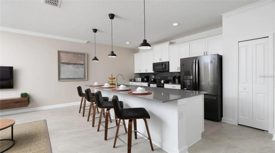 KISSIMMEE, Florida 34746, 4 Bedrooms Bedrooms, ,3 BathroomsBathrooms,Residential,For Sale,PARAGRAPH,0,MFRO6264601