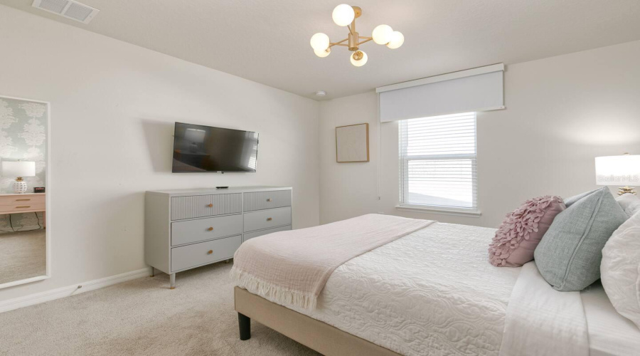 DAVENPORT, Florida 33897, 7 Bedrooms Bedrooms, ,5 BathroomsBathrooms,Residential,For Sale,KONA,0,MFRO6264499