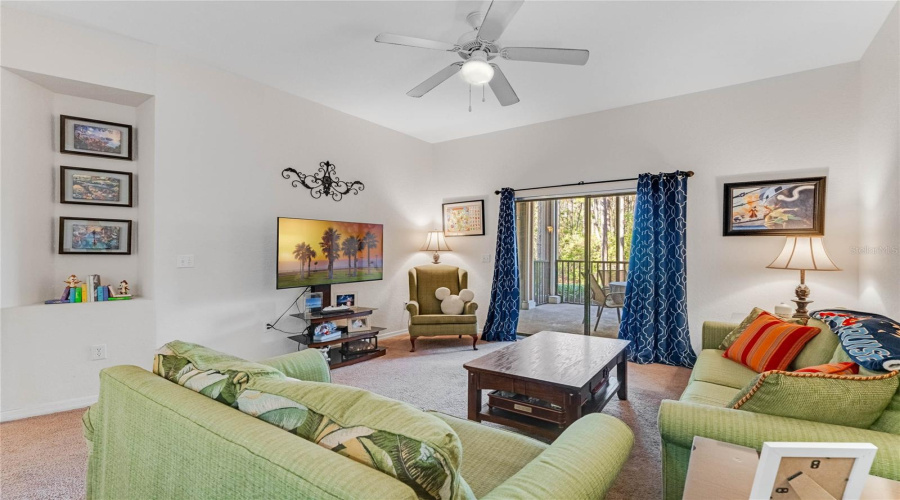 KISSIMMEE, Florida 34747, 2 Bedrooms Bedrooms, ,2 BathroomsBathrooms,Residential,For Sale,TREASURE TROVE,0,MFRO6264771