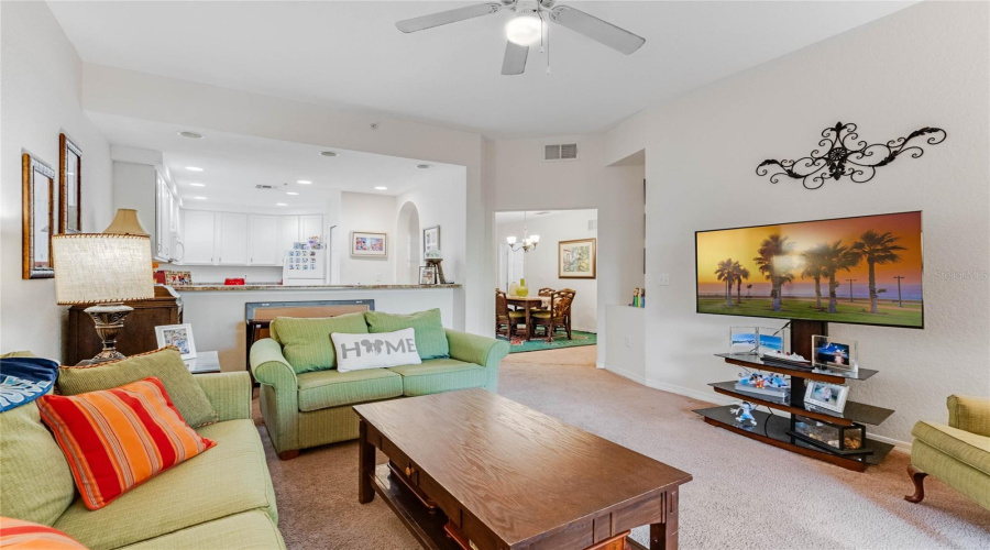 KISSIMMEE, Florida 34747, 2 Bedrooms Bedrooms, ,2 BathroomsBathrooms,Residential,For Sale,TREASURE TROVE,0,MFRO6264771