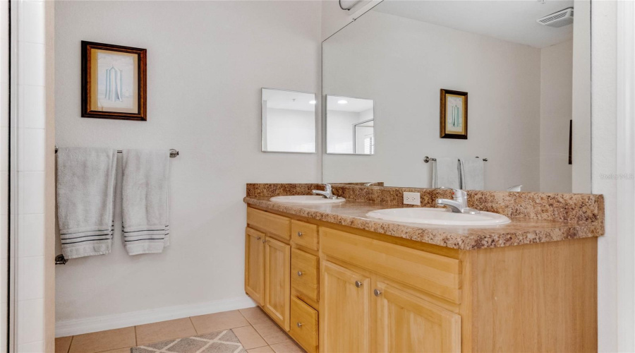 KISSIMMEE, Florida 34747, 2 Bedrooms Bedrooms, ,2 BathroomsBathrooms,Residential,For Sale,TREASURE TROVE,0,MFRO6264771