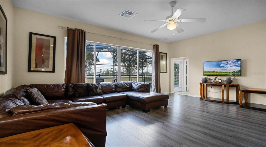 Davenport, Florida 33837, 5 Bedrooms Bedrooms, ,3 Bathroomsbathrooms,Residential,For Sale,Cadiz,Mfrs5117309