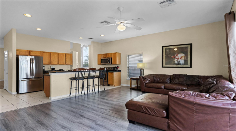 Davenport, Florida 33837, 5 Bedrooms Bedrooms, ,3 Bathroomsbathrooms,Residential,For Sale,Cadiz,Mfrs5117309