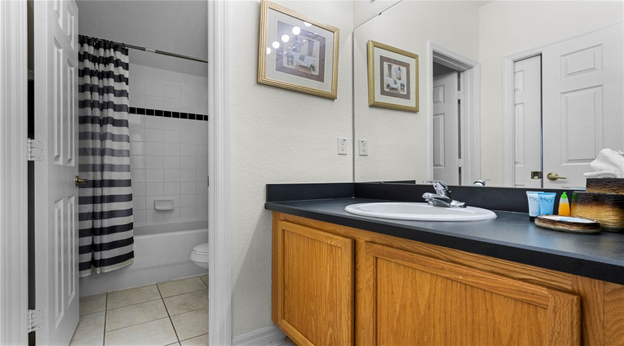 Davenport, Florida 33837, 5 Bedrooms Bedrooms, ,3 Bathroomsbathrooms,Residential,For Sale,Cadiz,Mfrs5117309
