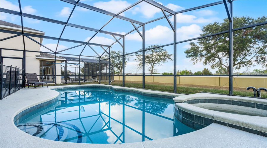 Davenport, Florida 33837, 5 Bedrooms Bedrooms, ,3 Bathroomsbathrooms,Residential,For Sale,Cadiz,Mfrs5117309