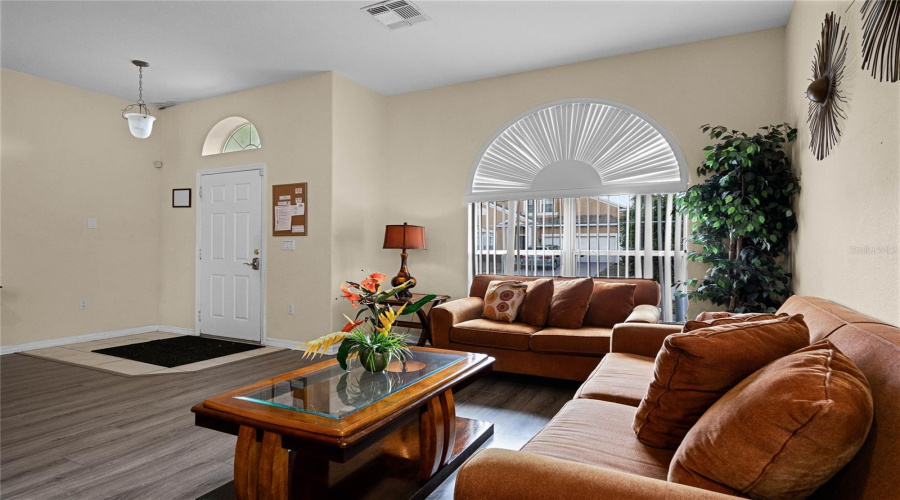 Davenport, Florida 33837, 5 Bedrooms Bedrooms, ,3 Bathroomsbathrooms,Residential,For Sale,Cadiz,Mfrs5117309