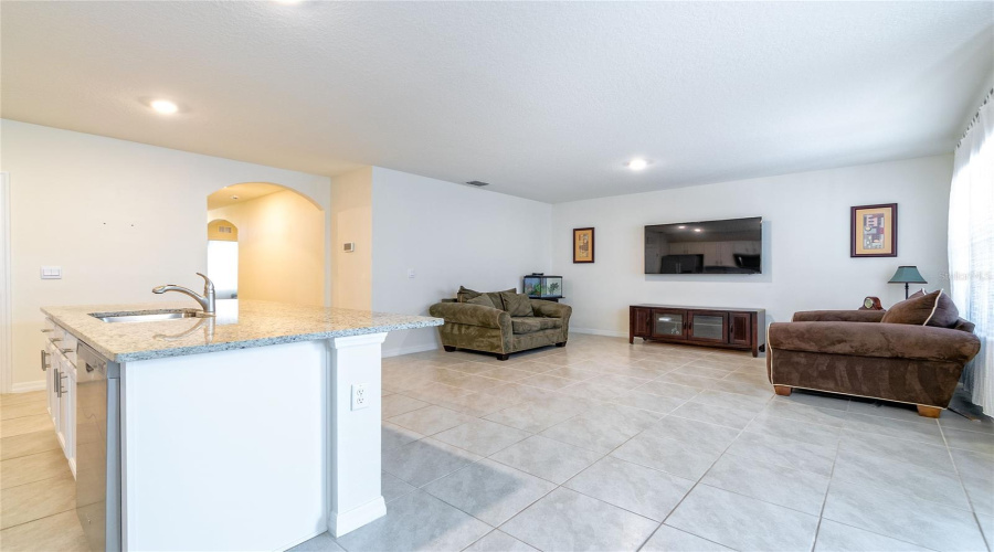 Davenport, Florida 33837, 3 Bedrooms Bedrooms, ,2 Bathroomsbathrooms,Residential,For Sale,Noble,Mfrs5117047