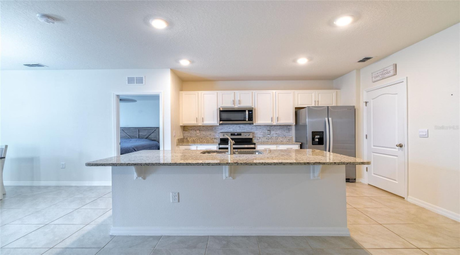 Davenport, Florida 33837, 3 Bedrooms Bedrooms, ,2 Bathroomsbathrooms,Residential,For Sale,Noble,Mfrs5117047