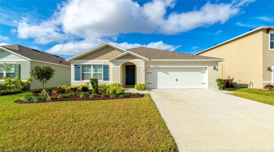 Davenport, Florida 33837, 3 Bedrooms Bedrooms, ,2 Bathroomsbathrooms,Residential,For Sale,Noble,Mfrs5117047