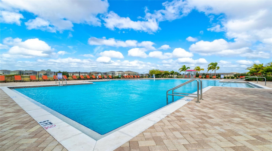 Davenport, Florida 33837, 3 Bedrooms Bedrooms, ,2 Bathroomsbathrooms,Residential,For Sale,Noble,Mfrs5117047