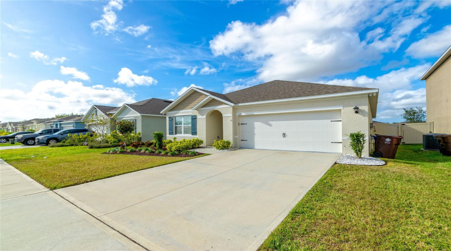 Davenport, Florida 33837, 3 Bedrooms Bedrooms, ,2 Bathroomsbathrooms,Residential,For Sale,Noble,Mfrs5117047