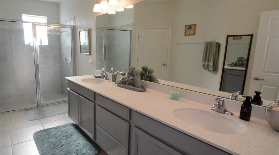 Kissimmee, Florida 34746, 4 Bedrooms Bedrooms, ,2 Bathroomsbathrooms,Residential,For Sale,Jernigan,Mfro6265673