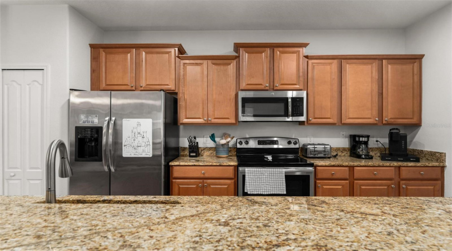 Kissimmee, Florida 34747, 4 Bedrooms Bedrooms, ,3 Bathroomsbathrooms,Residential,For Sale,Bismarck Palm,Mfro6266279
