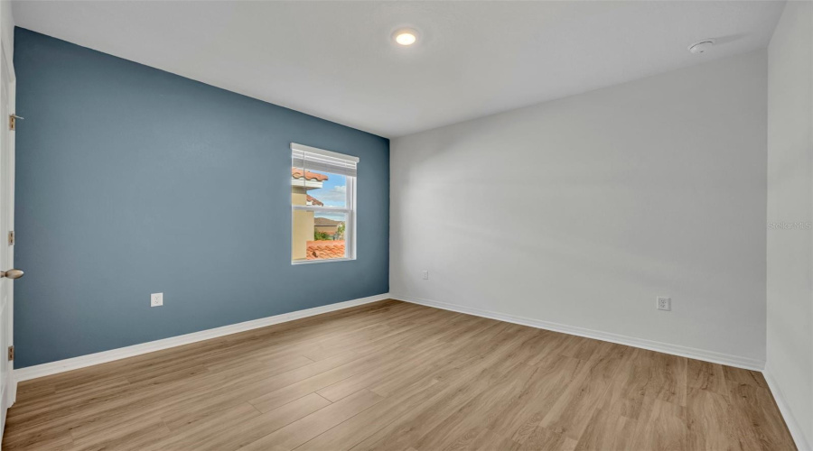 Davenport, Florida 33837, 6 Bedrooms Bedrooms, ,5 Bathroomsbathrooms,Residential,For Sale,Oak Reflection Loop,Mfro6264655
