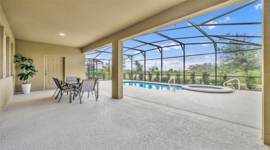 Davenport, Florida 33837, 6 Bedrooms Bedrooms, ,5 Bathroomsbathrooms,Residential,For Sale,Oak Reflection Loop,Mfro6264655