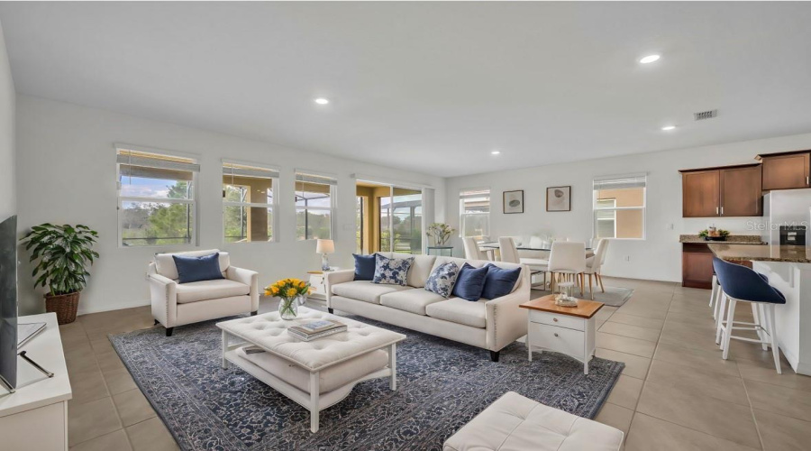 Davenport, Florida 33837, 6 Bedrooms Bedrooms, ,5 Bathroomsbathrooms,Residential,For Sale,Oak Reflection Loop,Mfro6264655