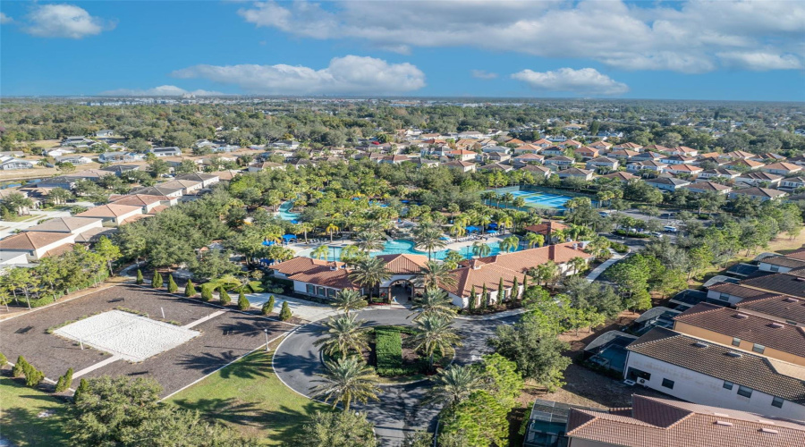 Davenport, Florida 33837, 6 Bedrooms Bedrooms, ,5 Bathroomsbathrooms,Residential,For Sale,Oak Reflection Loop,Mfro6264655
