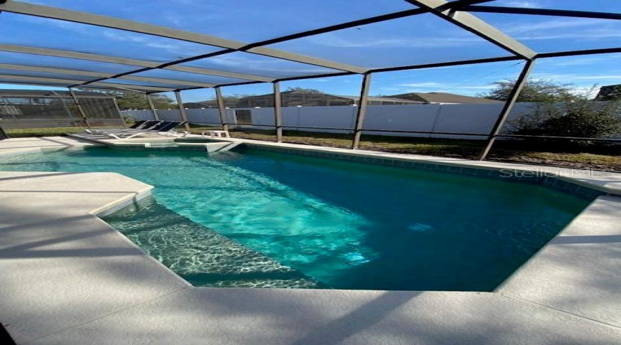 DAVENPORT, Florida 33896, 5 Bedrooms Bedrooms, ,4 BathroomsBathrooms,Residential,For Sale,SUSSEX,0,MFRS5117208