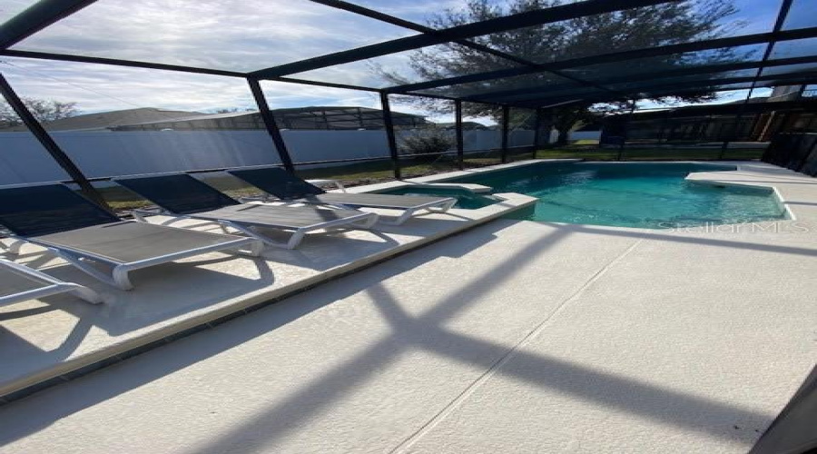 DAVENPORT, Florida 33896, 5 Bedrooms Bedrooms, ,4 BathroomsBathrooms,Residential,For Sale,SUSSEX,0,MFRS5117208