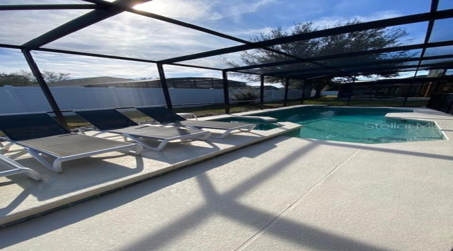 DAVENPORT, Florida 33896, 5 Bedrooms Bedrooms, ,4 BathroomsBathrooms,Residential,For Sale,SUSSEX,0,MFRS5117208