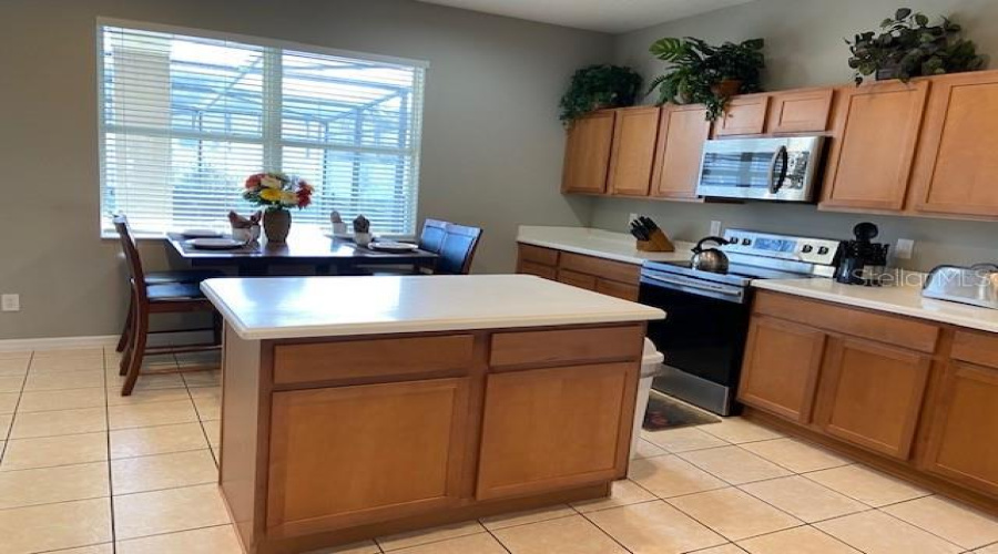 DAVENPORT, Florida 33896, 5 Bedrooms Bedrooms, ,4 BathroomsBathrooms,Residential,For Sale,SUSSEX,0,MFRS5117208