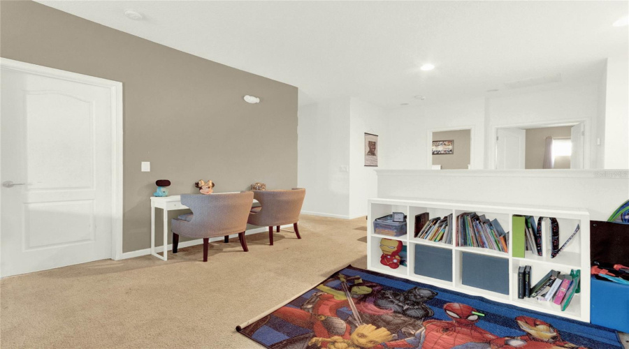 DAVENPORT, Florida 33837, 6 Bedrooms Bedrooms, ,5 BathroomsBathrooms,Residential,For Sale,OAKBOURNE,0,MFRC7502369
