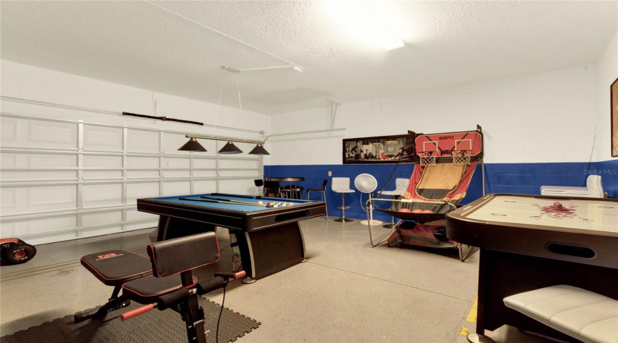 DAVENPORT, Florida 33837, 6 Bedrooms Bedrooms, ,5 BathroomsBathrooms,Residential,For Sale,OAKBOURNE,0,MFRC7502369
