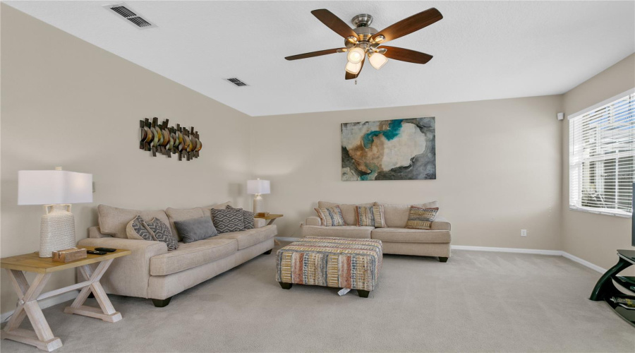DAVENPORT, Florida 33897, 5 Bedrooms Bedrooms, ,3 BathroomsBathrooms,Residential,For Sale,HIGHER COMBE,0,MFRO6266419