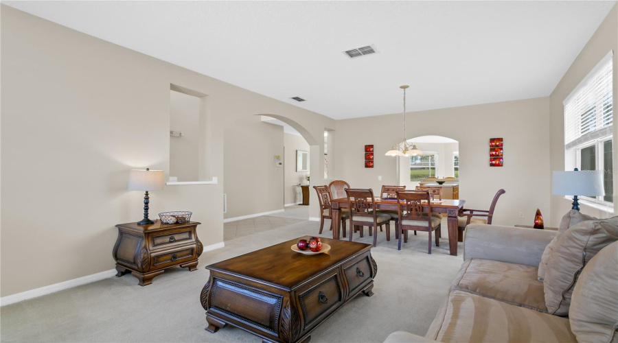 DAVENPORT, Florida 33897, 5 Bedrooms Bedrooms, ,3 BathroomsBathrooms,Residential,For Sale,HIGHER COMBE,0,MFRO6266419