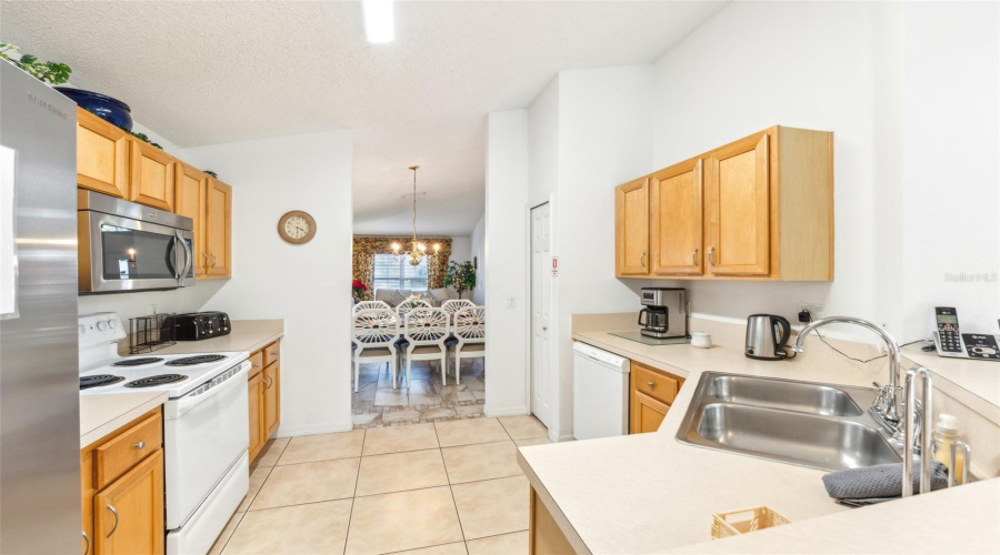 KISSIMMEE, Florida 34747, 4 Bedrooms Bedrooms, ,2 BathroomsBathrooms,Residential,For Sale,SECRET KEY COVE,0,MFRO6266315