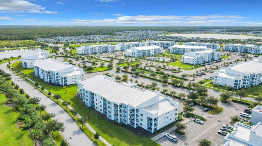 KISSIMMEE, Florida 34746, 2 Bedrooms Bedrooms, ,2 BathroomsBathrooms,Residential,For Sale,CLOCK TOWER,0,MFRS5116651