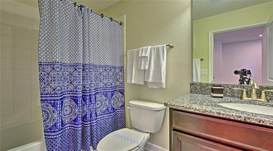 DAVENPORT, Florida 33896, 5 Bedrooms Bedrooms, ,5 BathroomsBathrooms,Residential,For Sale,MOON VALLEY,0,MFRO6266920