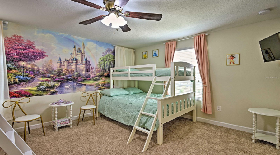 DAVENPORT, Florida 33896, 5 Bedrooms Bedrooms, ,5 BathroomsBathrooms,Residential,For Sale,MOON VALLEY,0,MFRO6266920