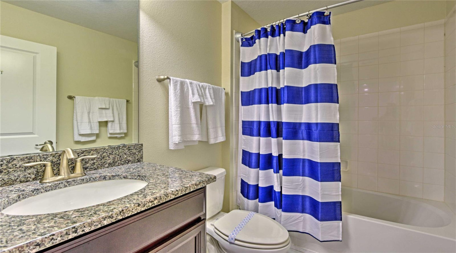 DAVENPORT, Florida 33896, 5 Bedrooms Bedrooms, ,5 BathroomsBathrooms,Residential,For Sale,MOON VALLEY,0,MFRO6266920