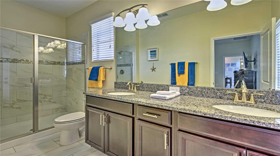 DAVENPORT, Florida 33896, 5 Bedrooms Bedrooms, ,5 BathroomsBathrooms,Residential,For Sale,MOON VALLEY,0,MFRO6266920