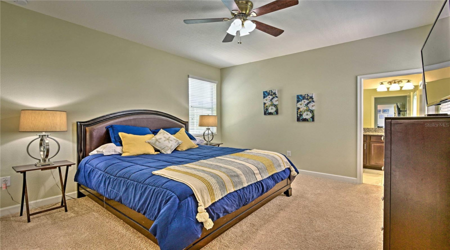 DAVENPORT, Florida 33896, 5 Bedrooms Bedrooms, ,5 BathroomsBathrooms,Residential,For Sale,MOON VALLEY,0,MFRO6266920