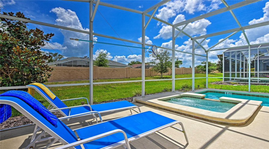 DAVENPORT, Florida 33896, 5 Bedrooms Bedrooms, ,5 BathroomsBathrooms,Residential,For Sale,MOON VALLEY,0,MFRO6266920