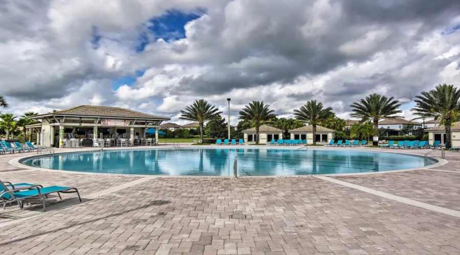 DAVENPORT, Florida 33896, 5 Bedrooms Bedrooms, ,5 BathroomsBathrooms,Residential,For Sale,MOON VALLEY,0,MFRO6266920
