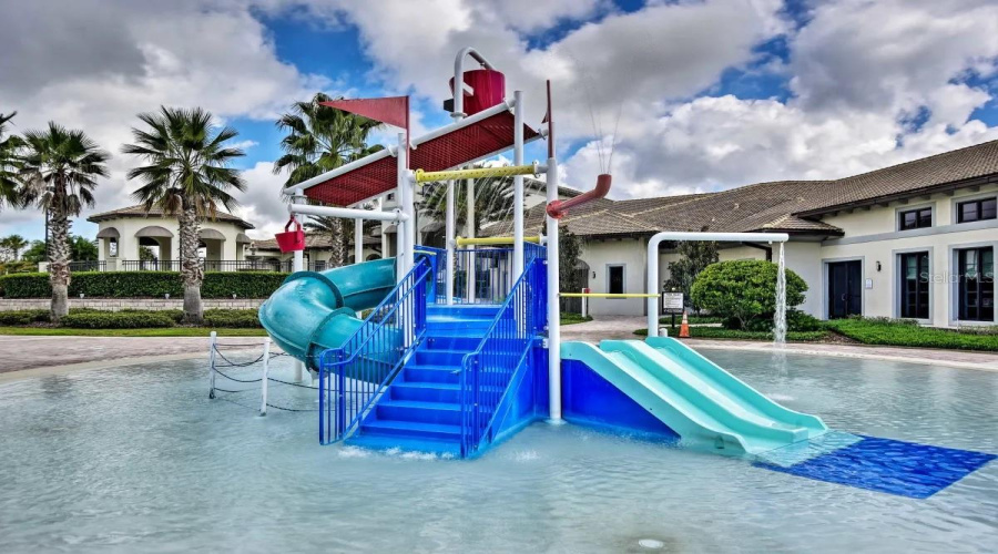 DAVENPORT, Florida 33896, 5 Bedrooms Bedrooms, ,5 BathroomsBathrooms,Residential,For Sale,MOON VALLEY,0,MFRO6266920
