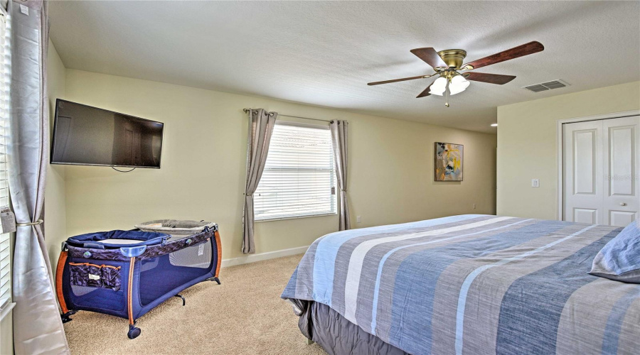 DAVENPORT, Florida 33896, 5 Bedrooms Bedrooms, ,5 BathroomsBathrooms,Residential,For Sale,MOON VALLEY,0,MFRO6266920