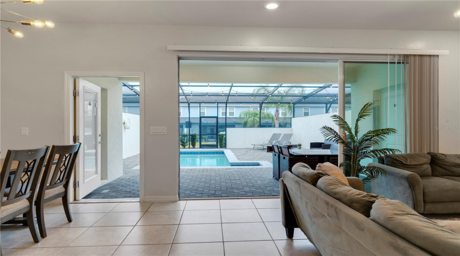 DAVENPORT, Florida 33837, 5 Bedrooms Bedrooms, ,4 BathroomsBathrooms,Residential,For Sale,OAKMOSS,0,MFRO6266899