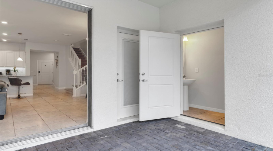 DAVENPORT, Florida 33837, 5 Bedrooms Bedrooms, ,4 BathroomsBathrooms,Residential,For Sale,OAKMOSS,0,MFRO6266899