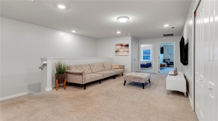 DAVENPORT, Florida 33837, 5 Bedrooms Bedrooms, ,4 BathroomsBathrooms,Residential,For Sale,OAKMOSS,0,MFRO6266899