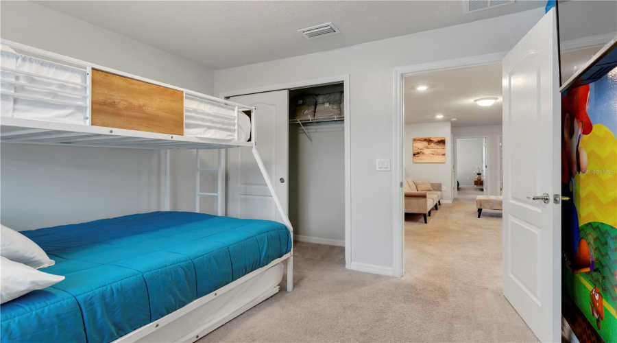 DAVENPORT, Florida 33837, 5 Bedrooms Bedrooms, ,4 BathroomsBathrooms,Residential,For Sale,OAKMOSS,0,MFRO6266899