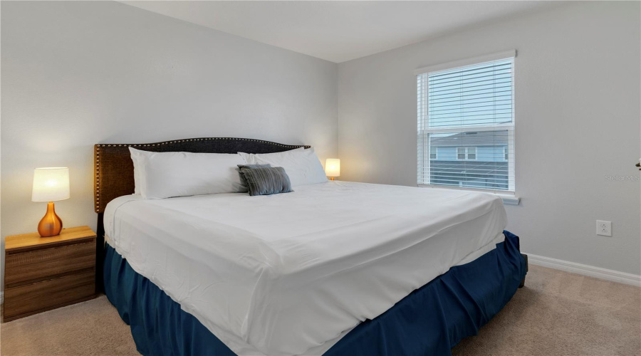 DAVENPORT, Florida 33837, 5 Bedrooms Bedrooms, ,4 BathroomsBathrooms,Residential,For Sale,OAKMOSS,0,MFRO6266899
