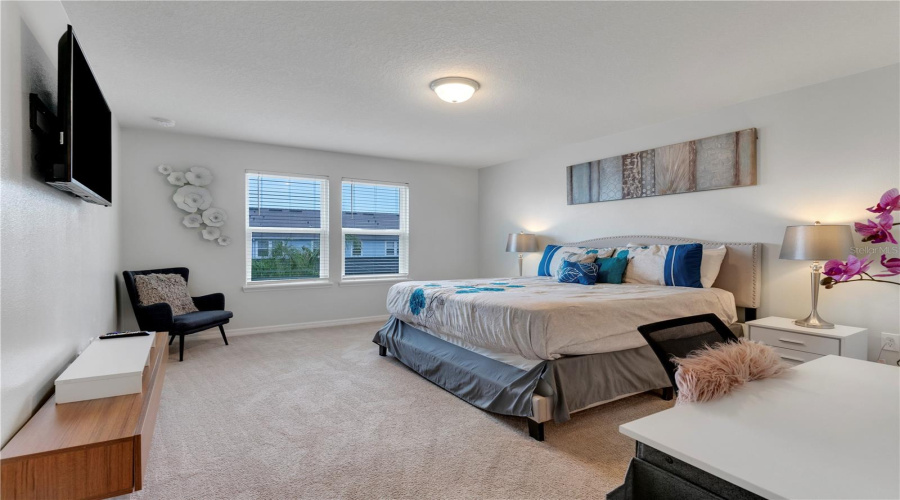DAVENPORT, Florida 33837, 5 Bedrooms Bedrooms, ,4 BathroomsBathrooms,Residential,For Sale,OAKMOSS,0,MFRO6266899