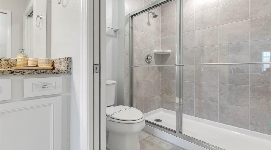 DAVENPORT, Florida 33837, 5 Bedrooms Bedrooms, ,4 BathroomsBathrooms,Residential,For Sale,OAKMOSS,0,MFRO6266899