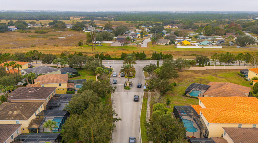 DAVENPORT, Florida 33837, 5 Bedrooms Bedrooms, ,4 BathroomsBathrooms,Residential,For Sale,OAKMOSS,0,MFRO6266899